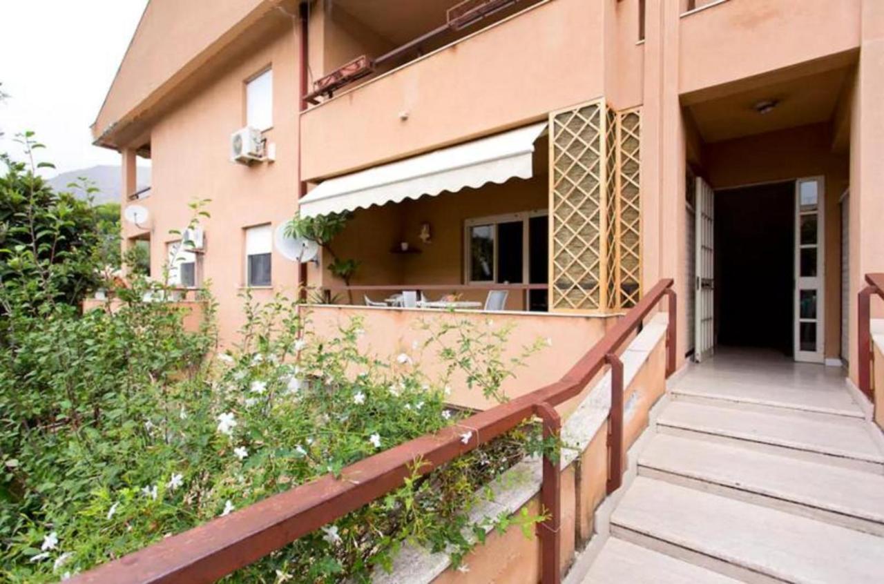 Nest Apollo Apartment Mondello Ngoại thất bức ảnh